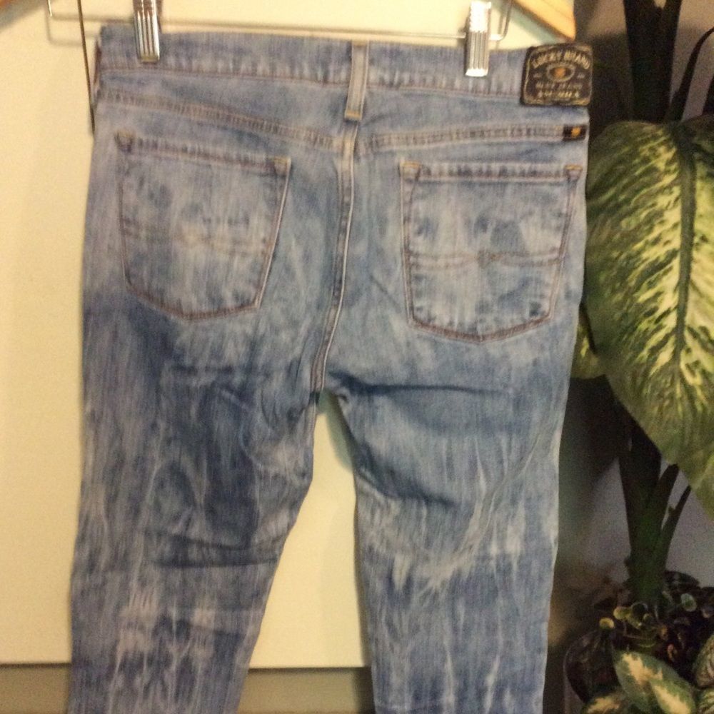 Lucky brand  3/4 length skinny jeans 28